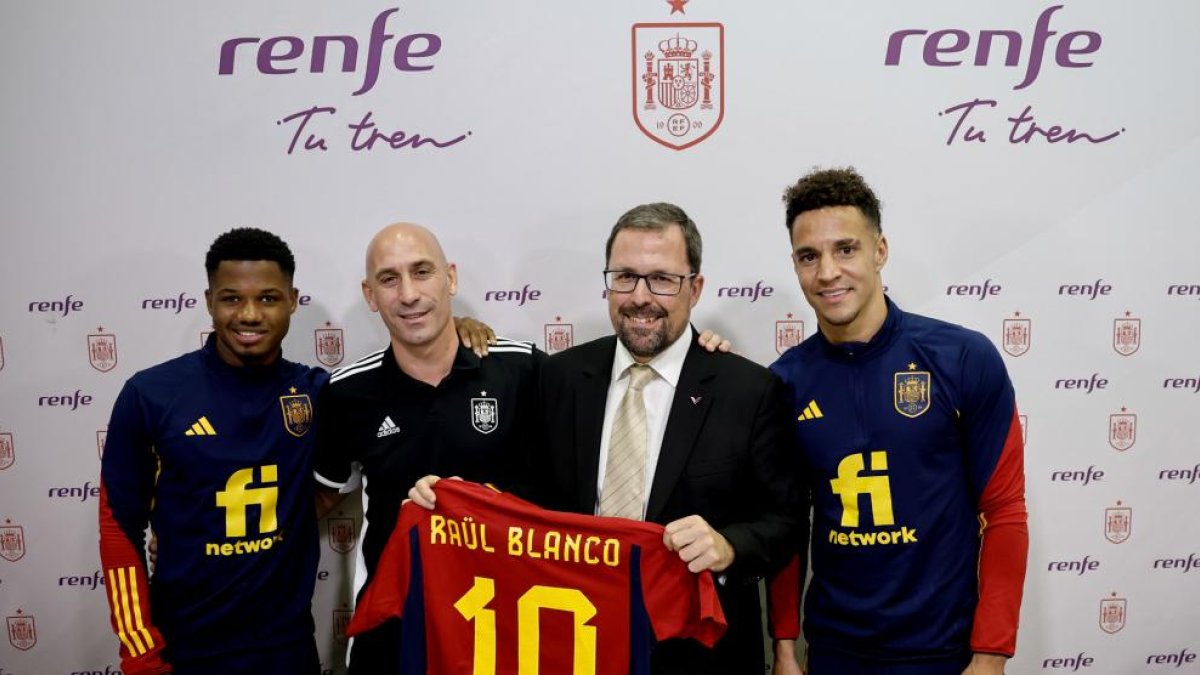 Presentación del partido contra el racismo entre España y Brasil