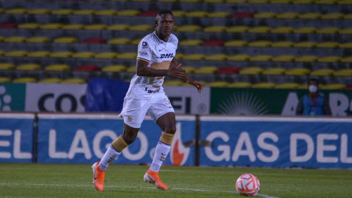 Valencia ha disputado 15 de 33 partidos posibles con su club.