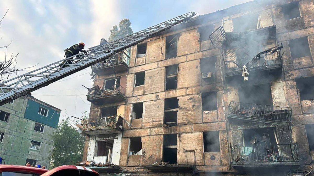 Una eddificación de cinco plantas atacadas por las fuerzas rusas.