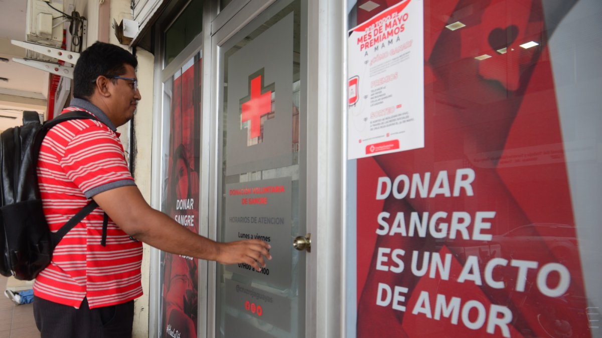 Ejemplo. Hugo Tobar dona sangre y tiempo desde su mayoría de edad.