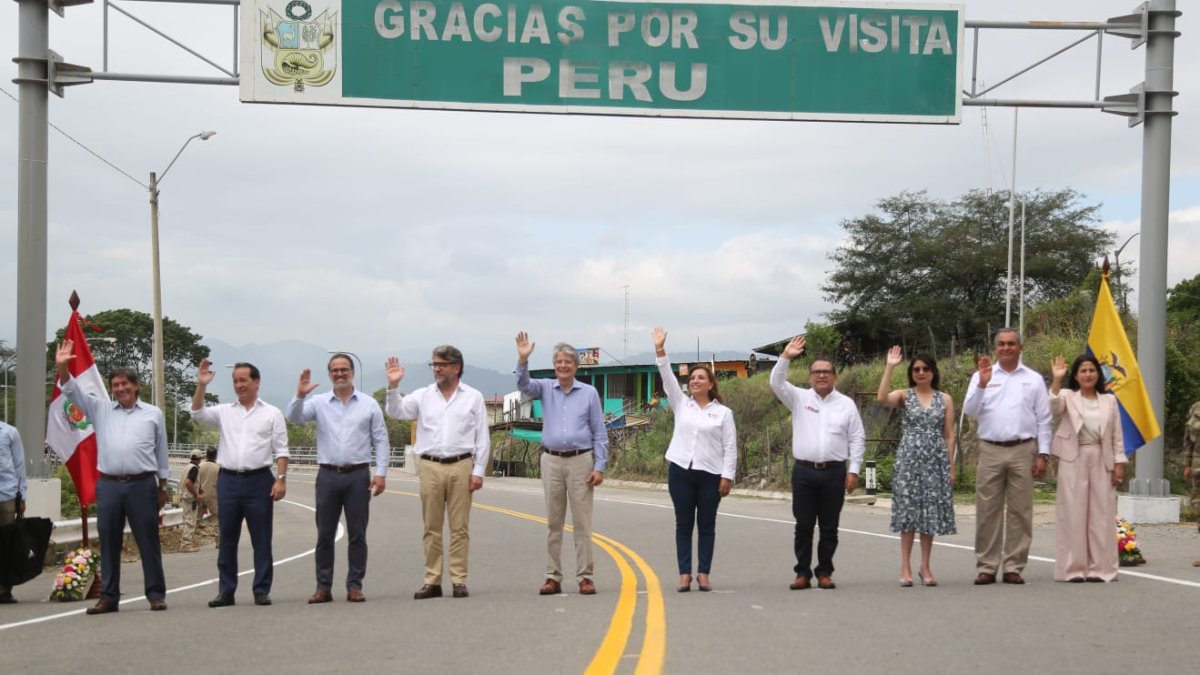 El objetivo del encuentro fue fortalecer la integración económica y  turística de ambas naciones,