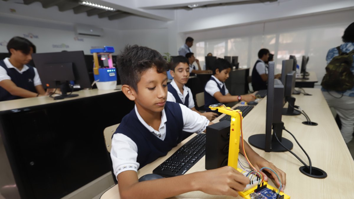 Escenario. Los alumnos usaron ya han empezado a usar las nuevas herramientas.