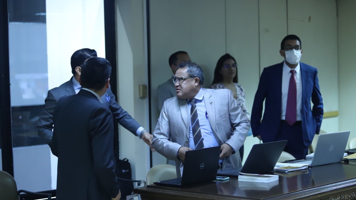 Diligencia. La semana pasada, la Fiscalía formuló cargos en contra de dos vocales del Consejo de la Judicatura por posible tráfico de influencias.