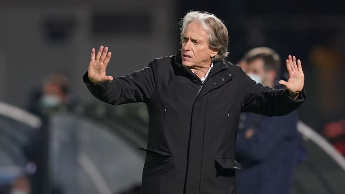 Jesus terminó contrato con el Fenerbahce, equipo con el cual conquistó la Copa de Turquía 2023, con la ayuda del goleador ecuatoriano Enner Valencia.