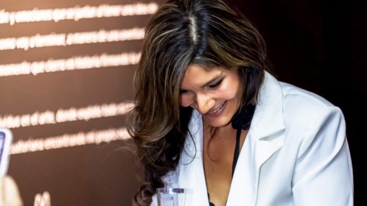 La artista plástica Pamela Arcos exhibirá sus obras en el Nahím Isaías.