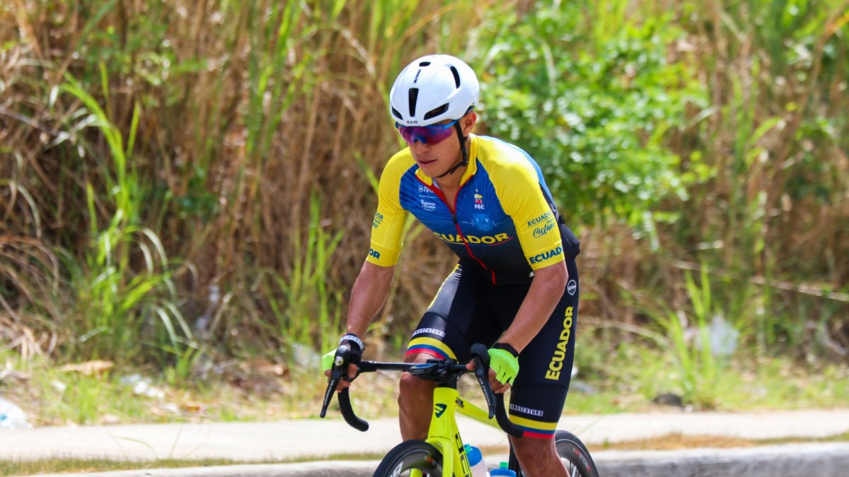 El ciclista tricolor finalizó en noveno lugar.
