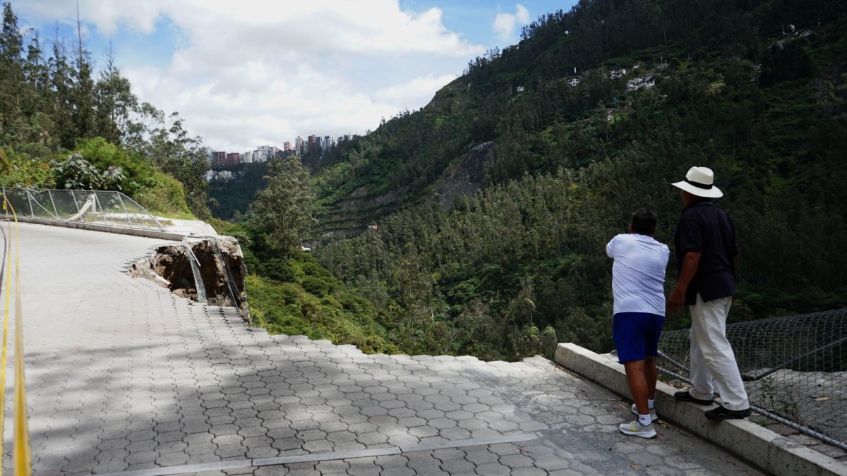 Situación. La magnitud del peligro que generó el desprendimiento de la mesa inquietó a los habitantes de Quito.