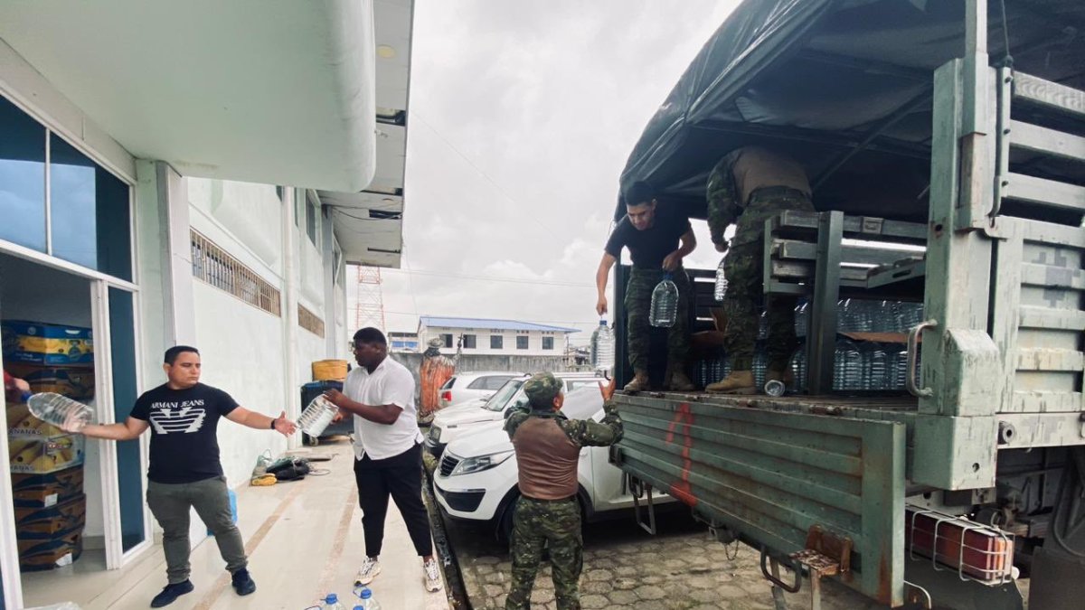 Gestión. Las ayudas que llegan a la provincia son cuidadas por militares.