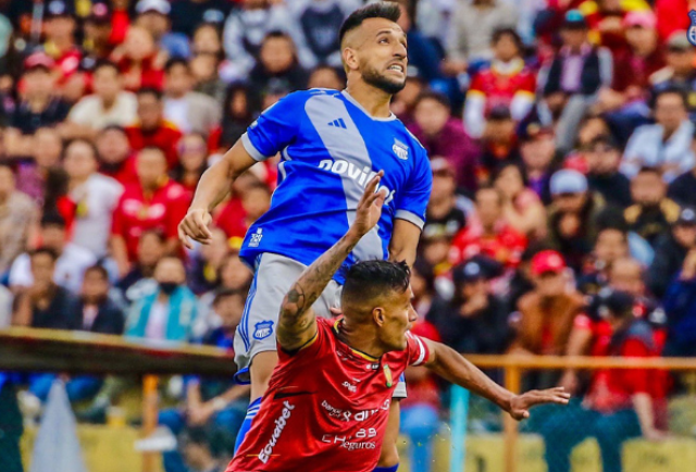 Emelec Vs Cuenca El Penal Por Una Mano Clara Que No Le Pitaron Al Bombillo 