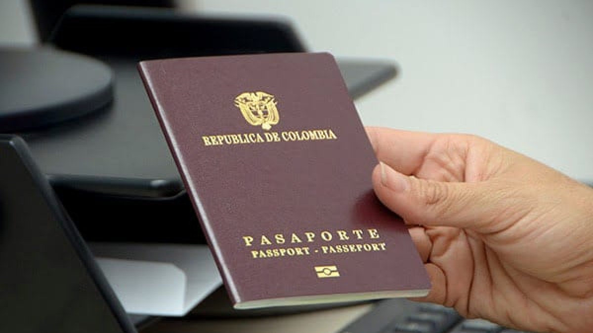 los ciudadanos colombianos pueden acudir al consulado para solicitar diversos servicios y trámites.