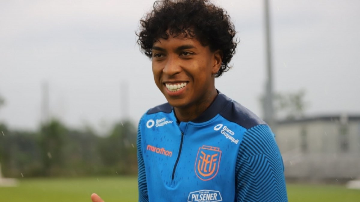 Leonardo Realpe debutó en esta útima gira de la Tri en Estados Unidos.