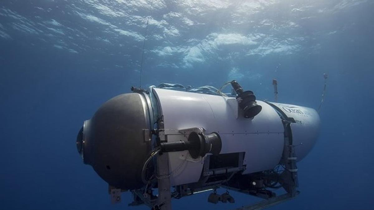 Submarino Titan perdido en las profundidades del océano Atlántico.
