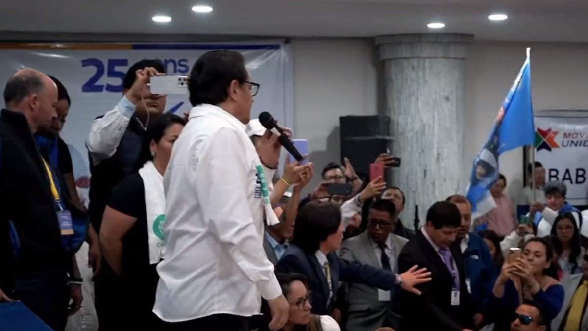 La observación a la candidatura de Villavicencio estuvo en su plan de gobierno y la falta de una firma de su vicepresidenciable, Andrea González