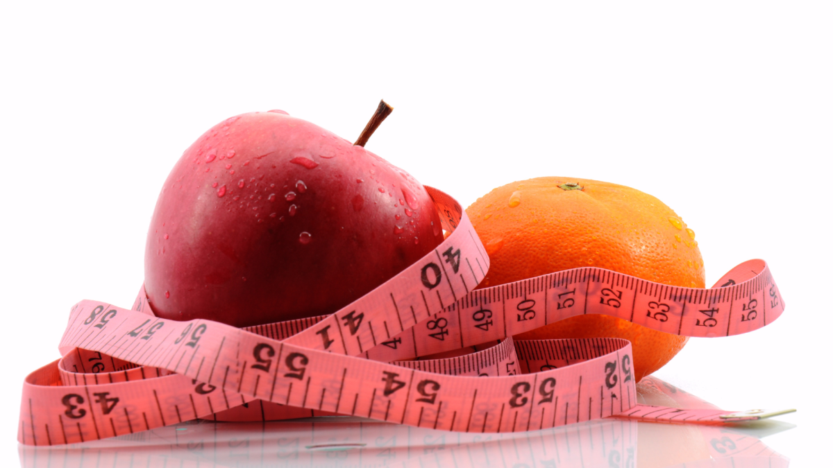 Instituciones de salud, instan a sus pacientes a mantener una dieta rica en frutas y proteínas, reemplazando alimentos compuestos en grasas trans o saturada.