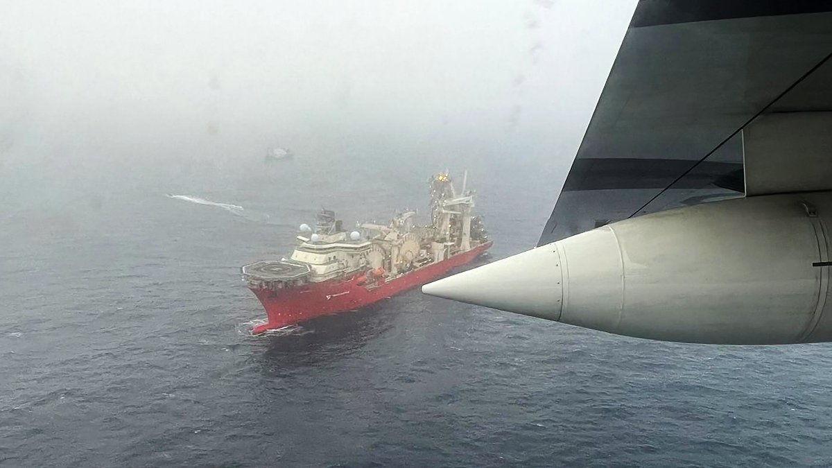 Foto difundida por la Guardia Costera de EE. UU. que muestra el sitio durante la búsqueda en curso del sumergible Titán, en Boston, Massachusetts , EE. UU., el 21 de junio de 2023.