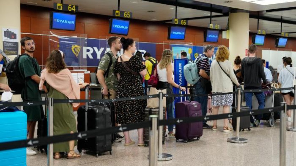 En más de 30 naciones, extranjeros inversores elegibles tienen la posibilidad de adquirir una visa o un pasaporte dorado.