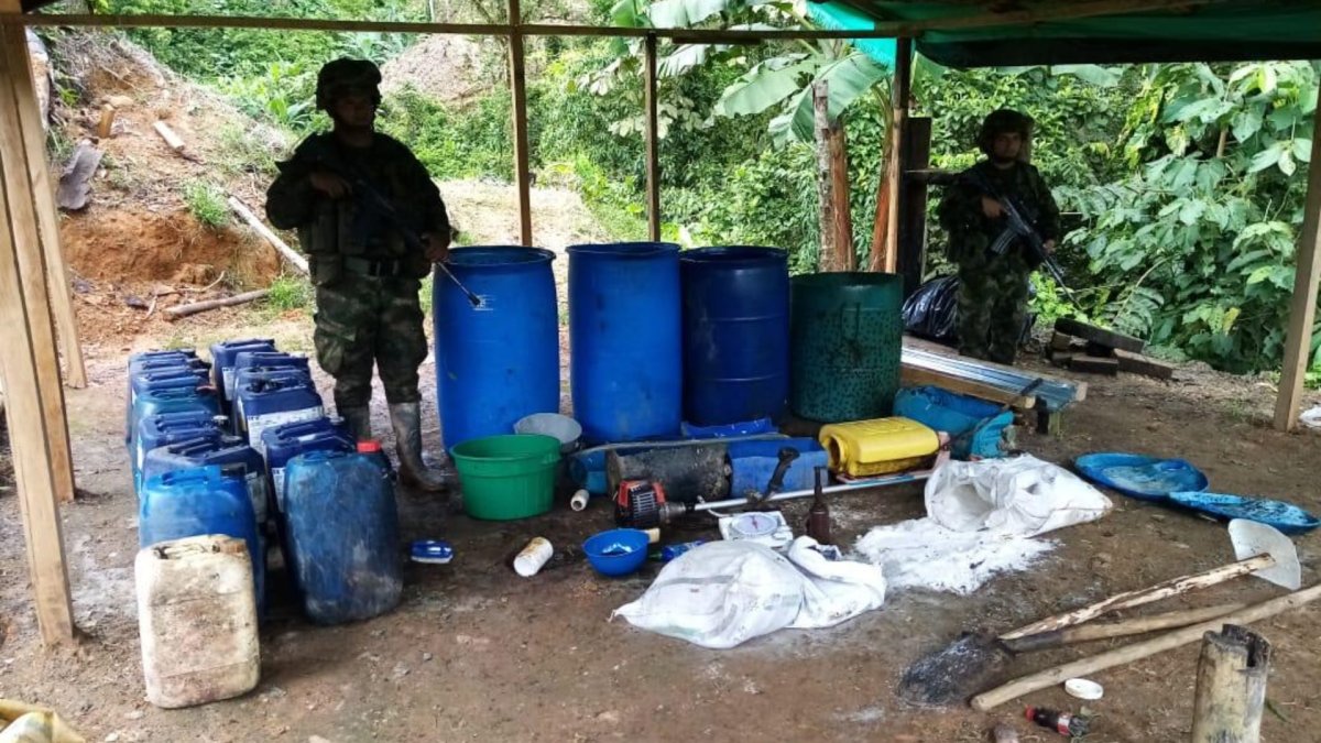 El Ejército Nacional halló y destruyó tres pequeñas superficies empleadas para el procesamiento de alcaloides