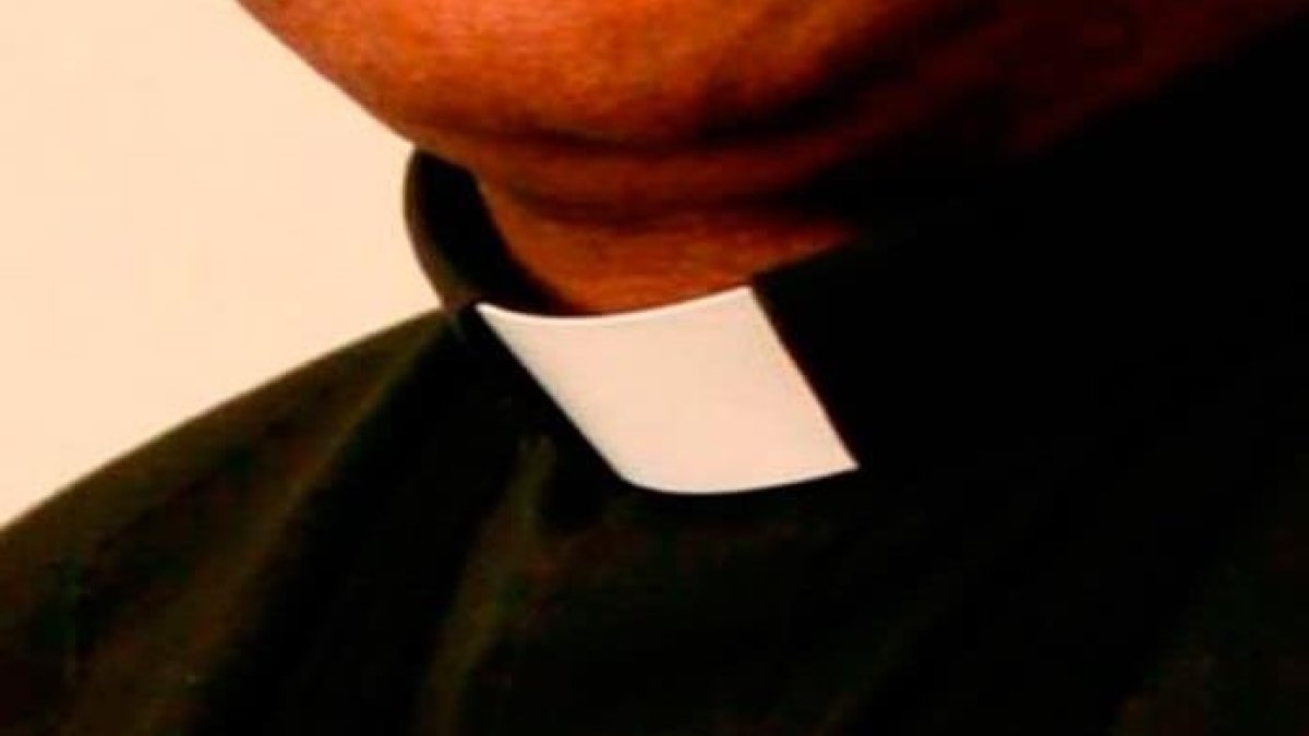 El sacerdote Jorge Luis M. 