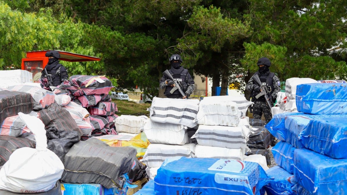 Proceso. La droga se convierte en una mezcla similar al cemento.