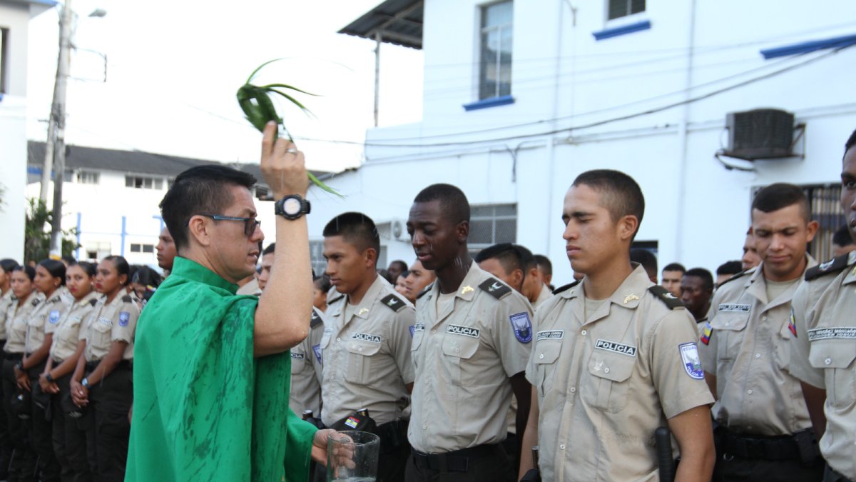 Los nuevos uniformados participaron de una misa de acción de gracias.