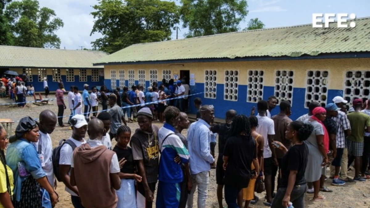 Sierra Leona celebra hoy sus quintas elecciones generales desde el final de su cruenta guerra civil.