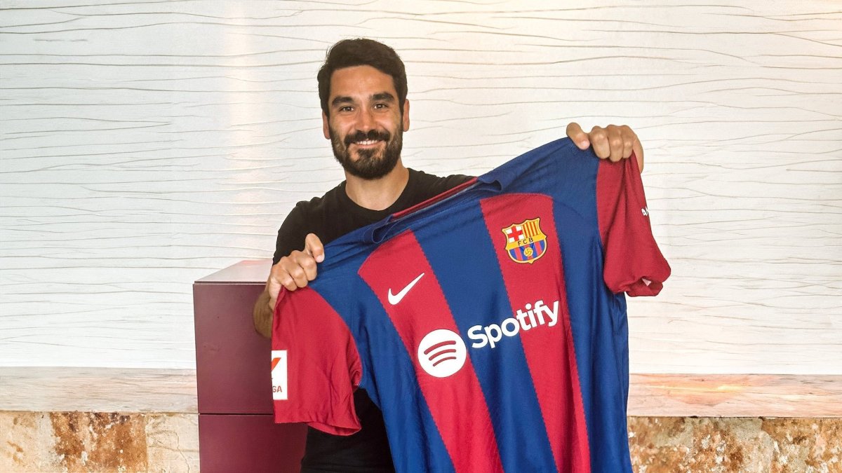 Gundongan, durante su presentación con el FC Barcelona.