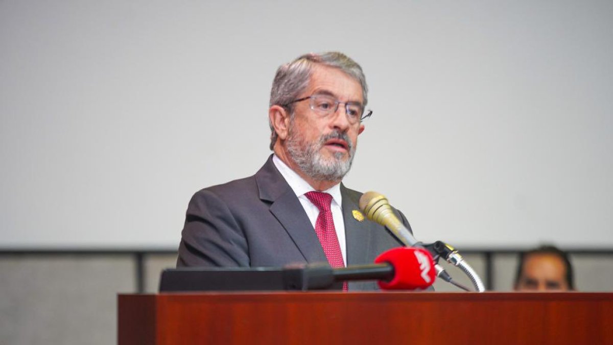 La autoridad de salud informó sobre las acciones que realiza la entidad que preside