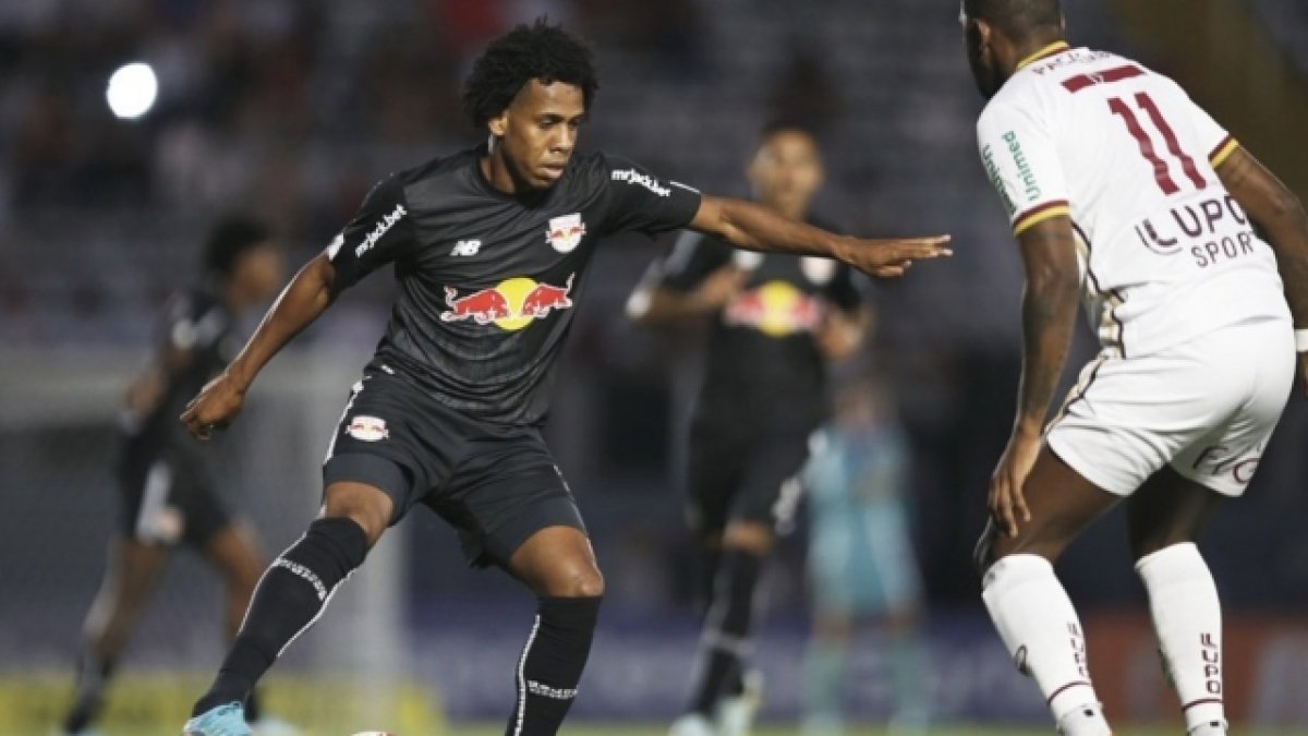 Hurtado (i) volvería al rol estelar para el duelo copero.