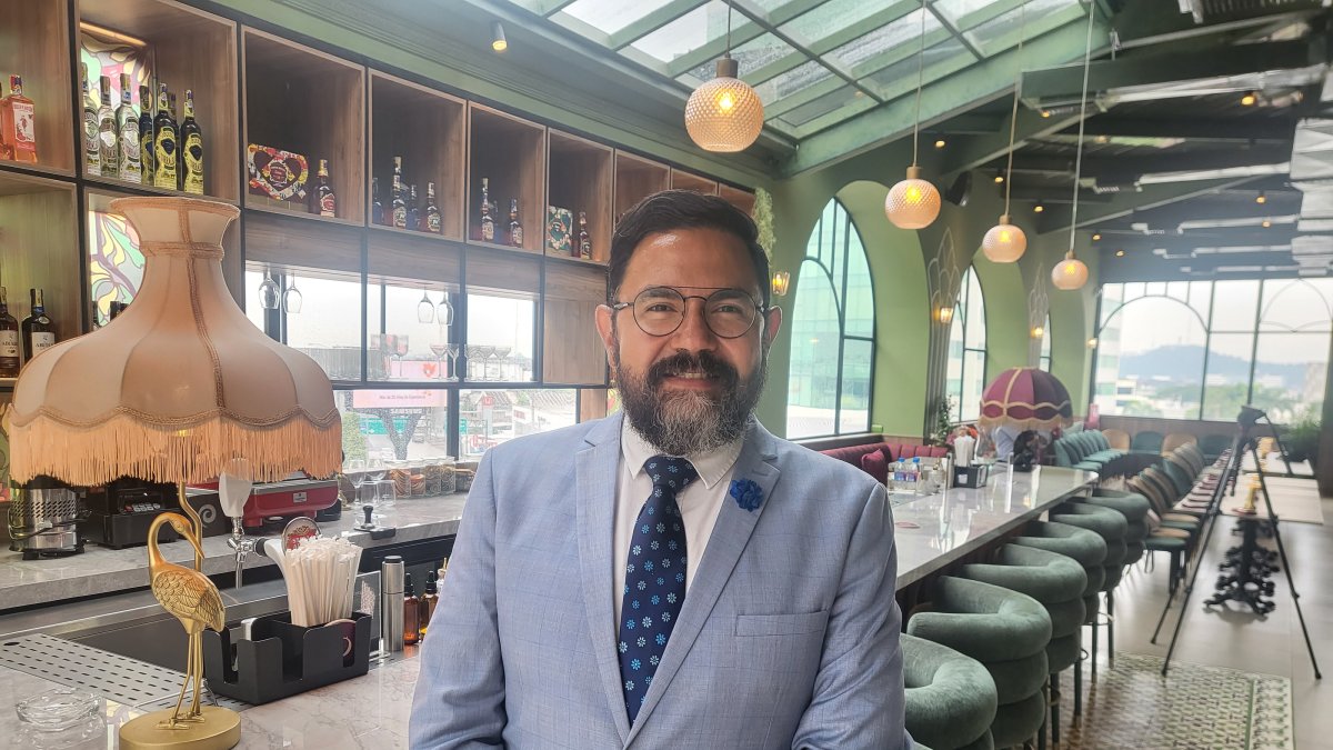 Hugo Rivera, gerente General de Tryp By Wyndham, explicó el nuevo concepto del restaurante.