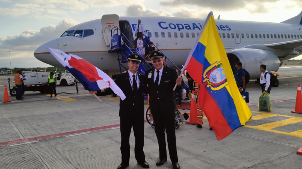 Al arribo se flamearon las banderas de Ecuador y Panamá.