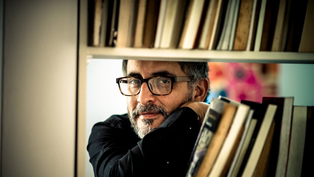 Poesía. El poeta guayaquileño Carlos Luis Ortiz Moyano, en la Universidad Católica Santiago de Guayaquil.