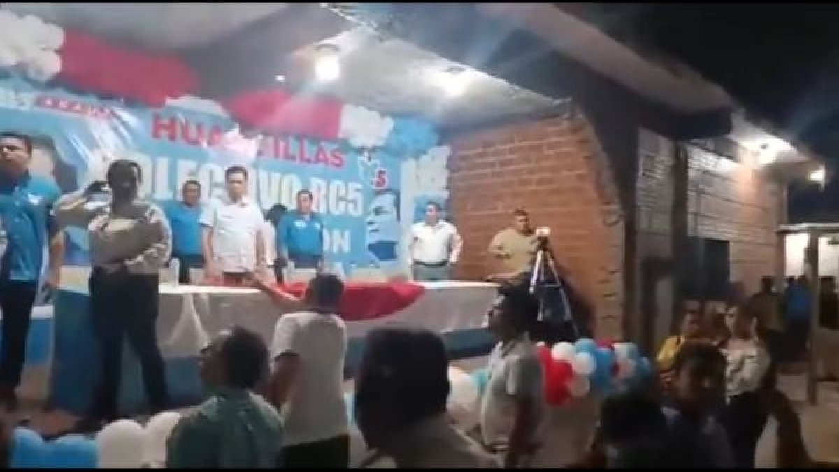 Luego de la detonación se continuó con el evento programado para presentar el respaldo de una organización política a RC en las elecciones anticipadas.