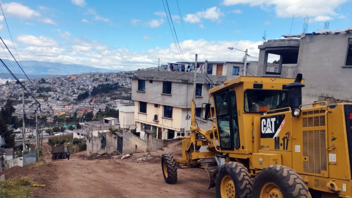 Arreglos. En La Mariscal, desde la avenida Patria hasta la calle Juan León Mera se removió el asfalto en mal estado. La obra terminó la semana pasada.