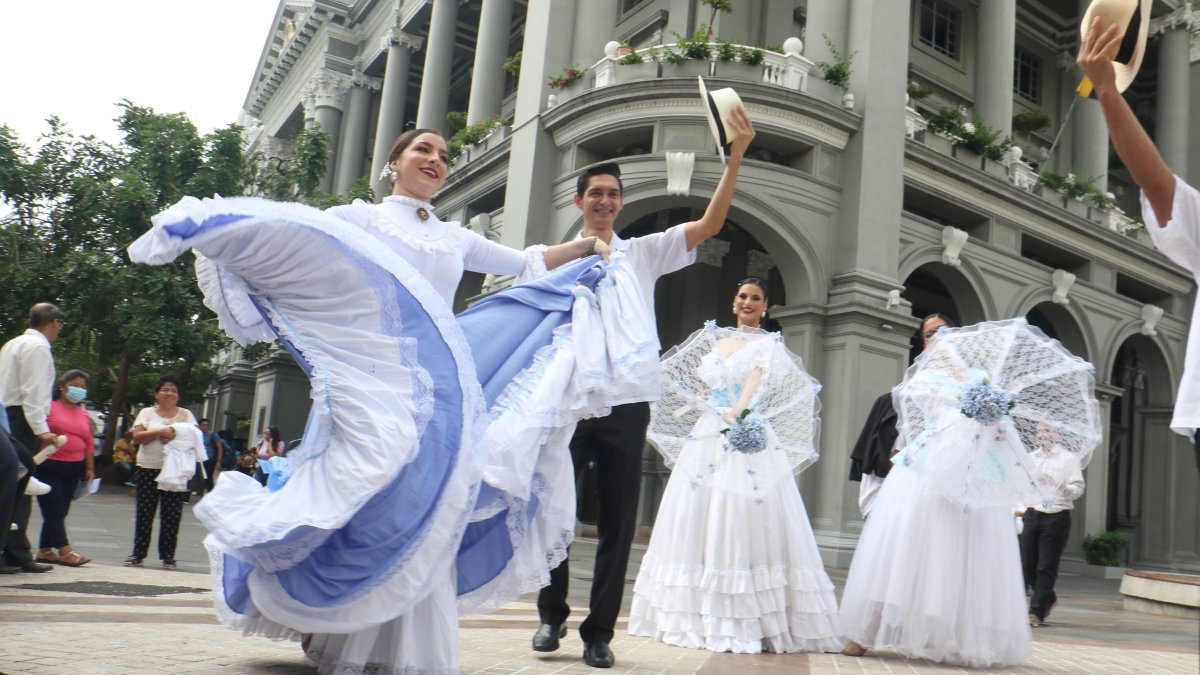 Este 28 de julio se anuncio del cronograma por las festividades del mes de julio.
