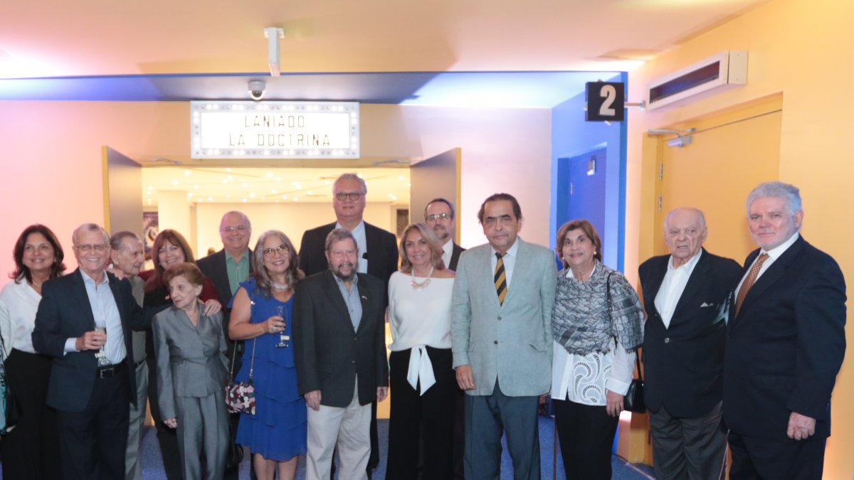 Amigos y familiares se dieron cita en la sala 1 de Supercines El Dorado.