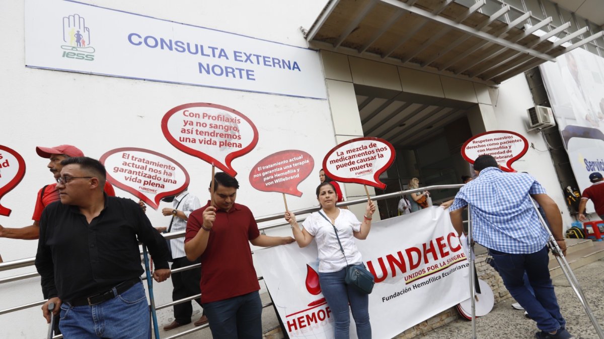 Demanda. El IESS comprará más fármacos para los pacientes.