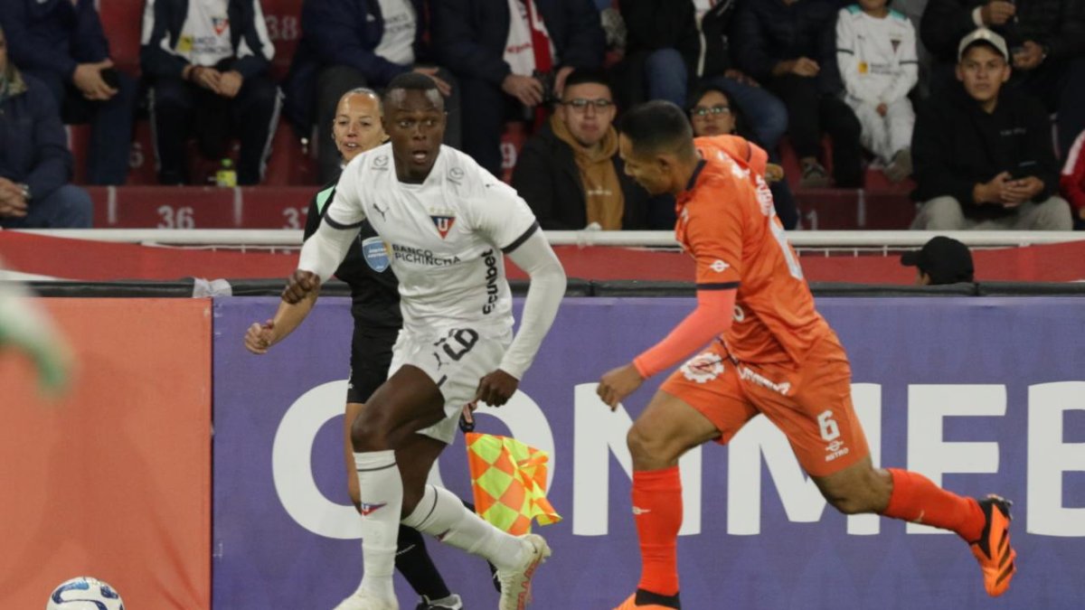 El cuadro quiteño dominó con mucha solvencia el juego.