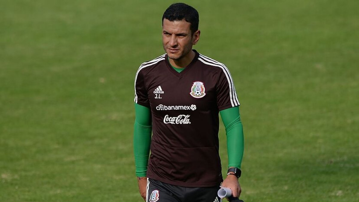 El estratega mexicano asumió el mando del TRI de manera interina.