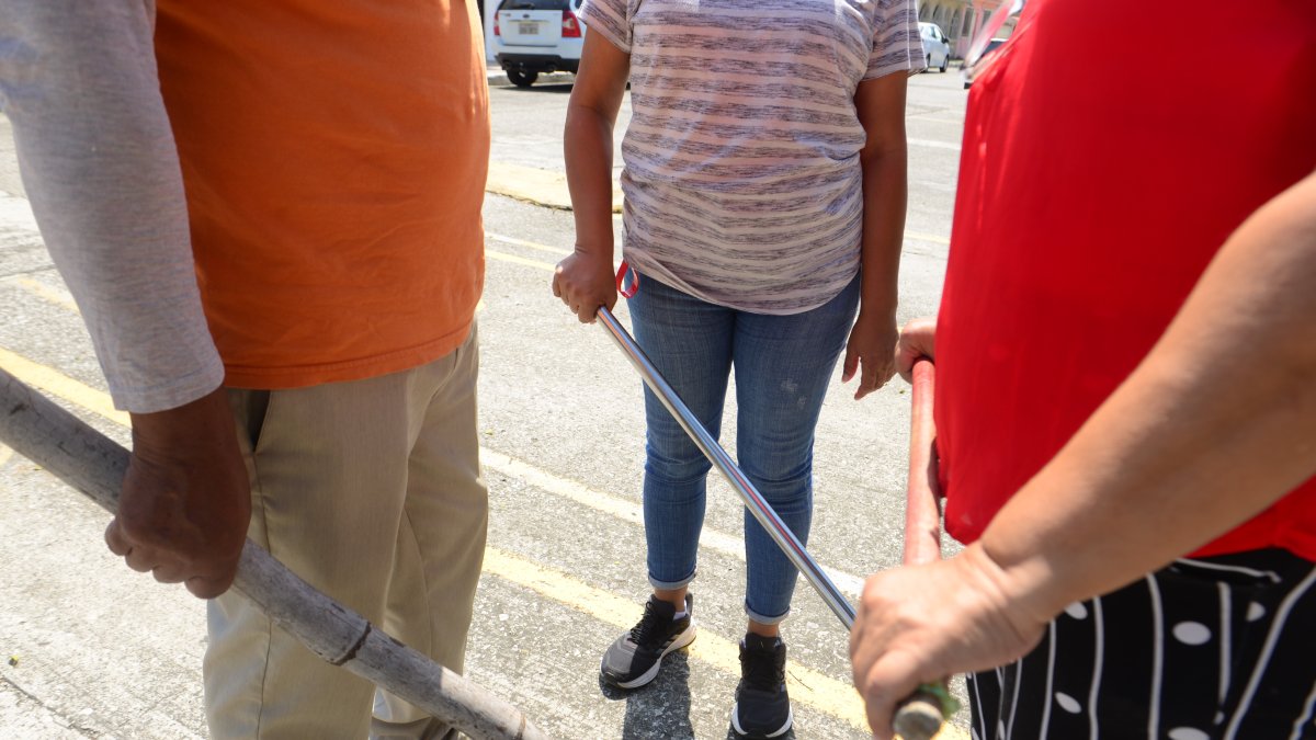 1. Organizados. Los vecinos de Sauces 1 han decidido unirse para enfrentar a la delincuencia que ronda su sector.