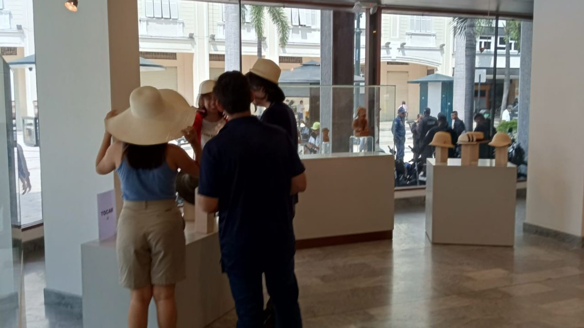 Exposición. La muestra recoge la historia del sombrero de paja toquilla.