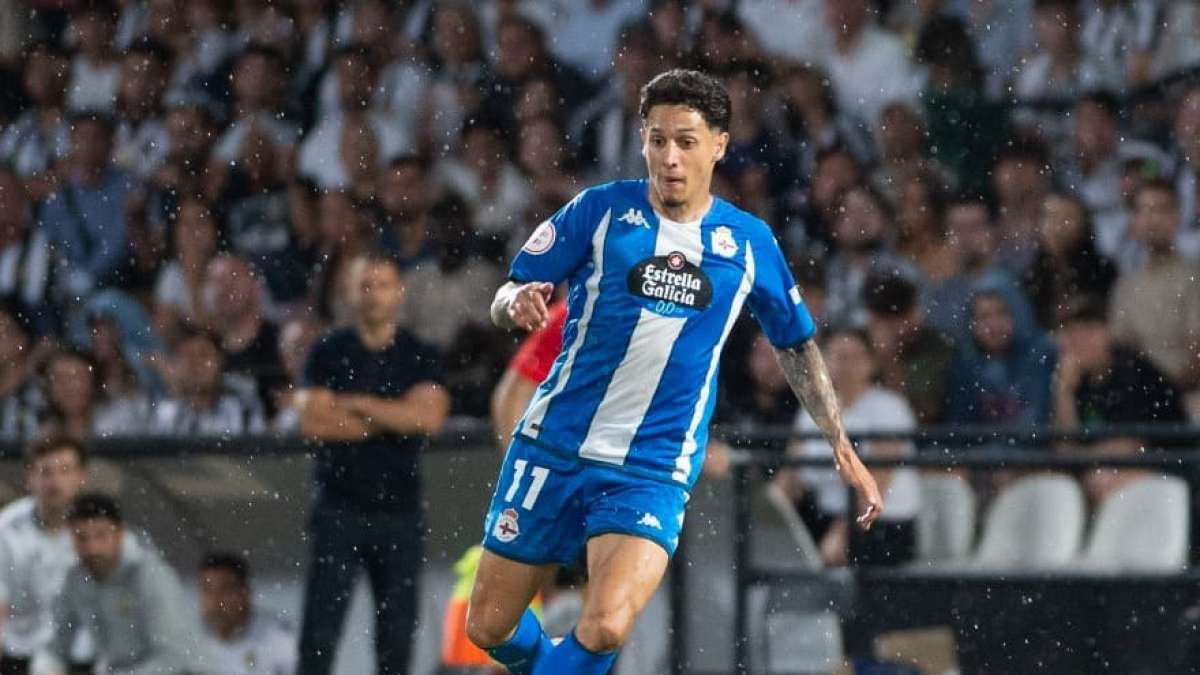 Kike Severio, jugador ecuatoriano de 24 años, su club actual es el Aris Salónica del futbol griego