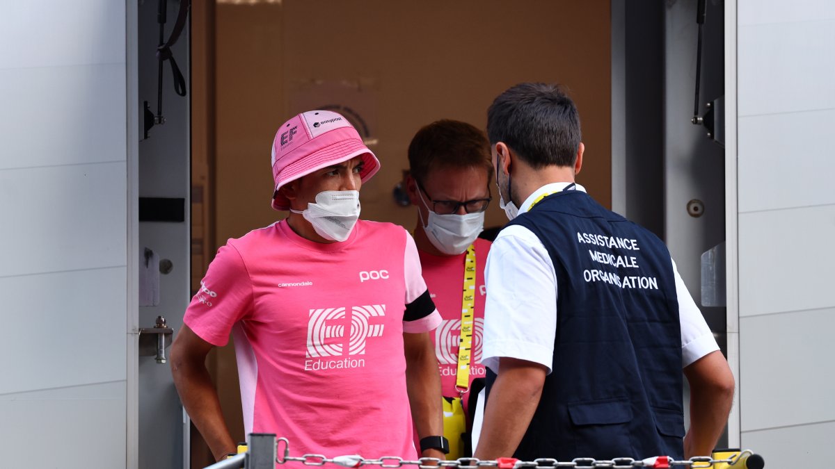 Richard Carapaz se mostró optimista de tener una pronta recuperación.