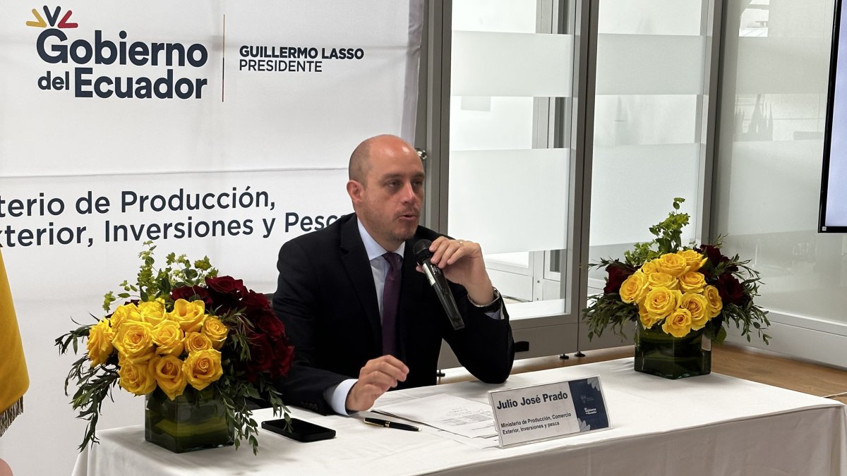 El ministro de Producción, Julio José Prado, en su rueda de prensa de fin de gestión, este 3 de julio de 2023.