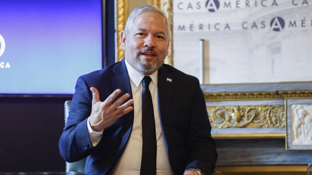 El ministro de Relaciones Exteriores de Honduras, Eduardo Enrique Reina, habló sobre la ley.