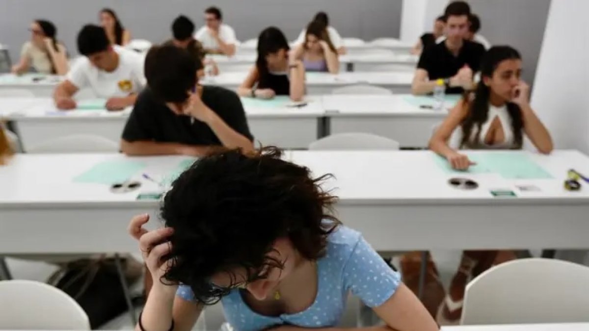 Los estereotipos sociales, históricamente han hecho que la mujer no destaque.