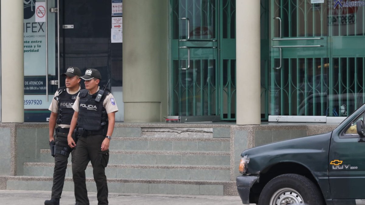 La Policía se hizo presente en el sitio.