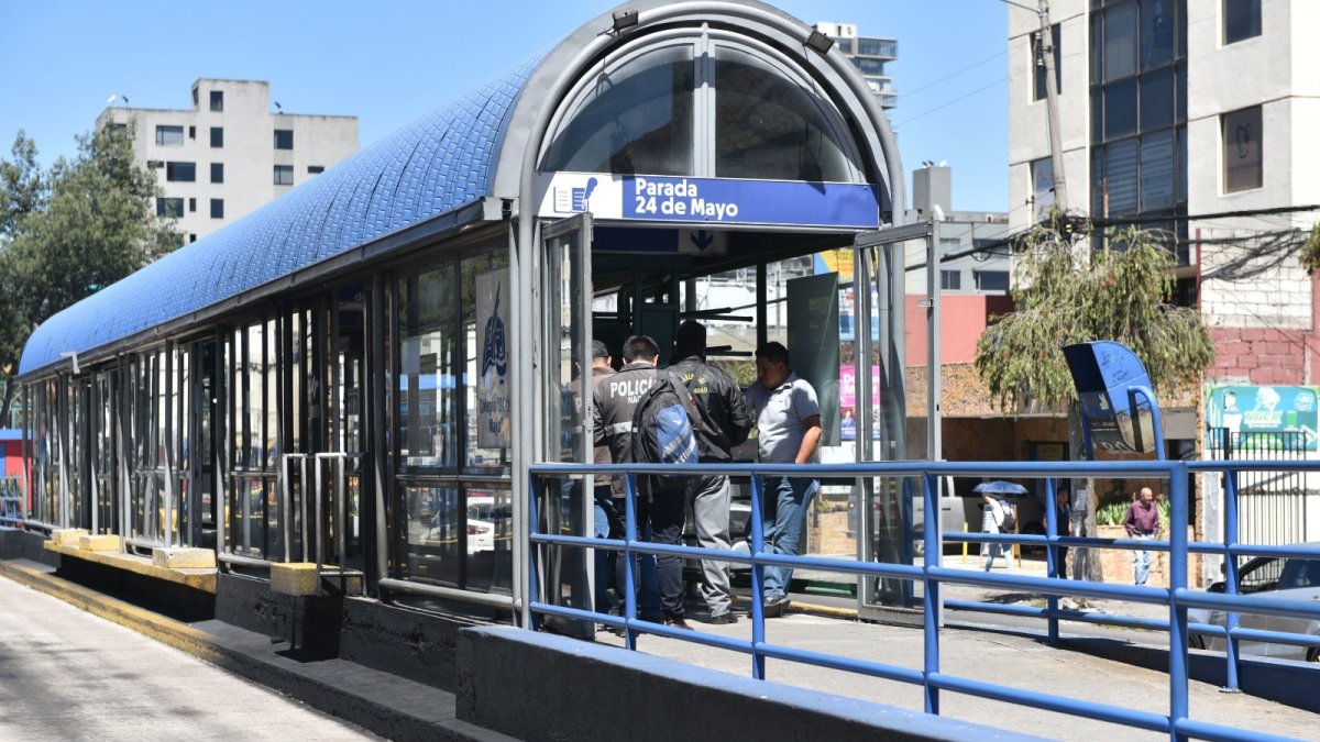 Hecho. En una de las unidades del sistema de transporte de la Ecovía fue asesinado un ciudadano que se desplazaba hacia el norte de la capital.