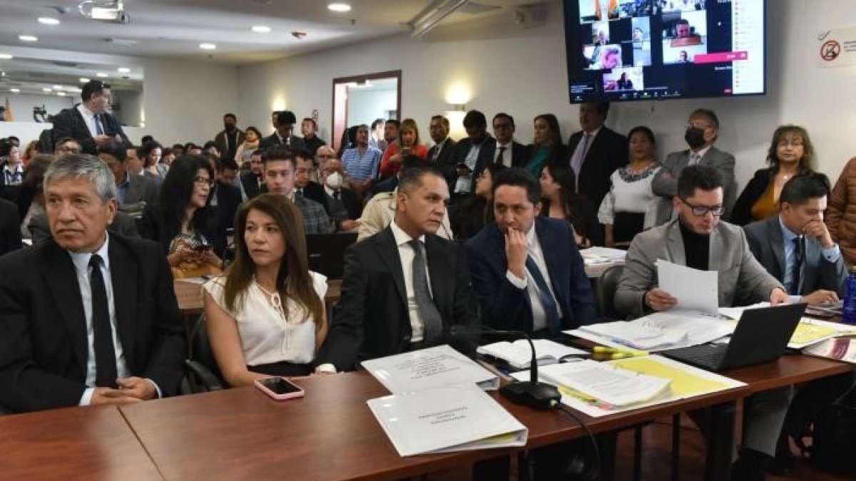 Acción. El titular de la Judicatura durante la audiencia en el Complejo.