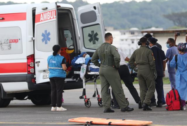 Llega A Guayaquil La Turista Mexicana Atacada Por Un Tiburón En Galápagos