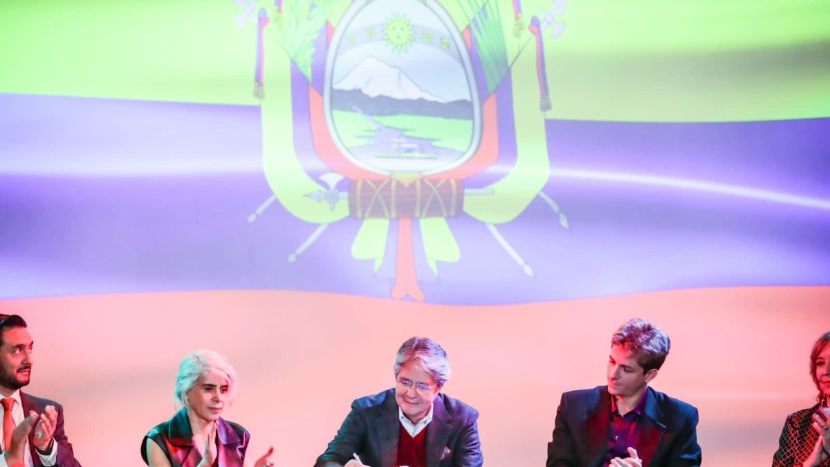 Guillermo Lasso firma un decreto para la restitución del Instituto del Cine y  un reglamento a la Ley de Transformación Digital y Audiovisual